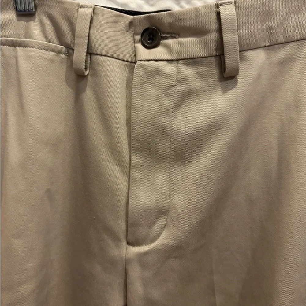 Eddie Bauer Pants Men’s 35/32 Beige Wrinkle Resistant Classic Fit Khaki no hem